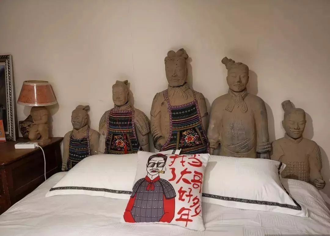 网友体验了一把西安兵马俑主题酒店,结果一宿没睡着!